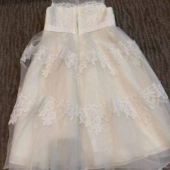 David’s Bridal Flower girl/ First Communion White Lace Dress Girls Size 5 - Picture 7 of 8